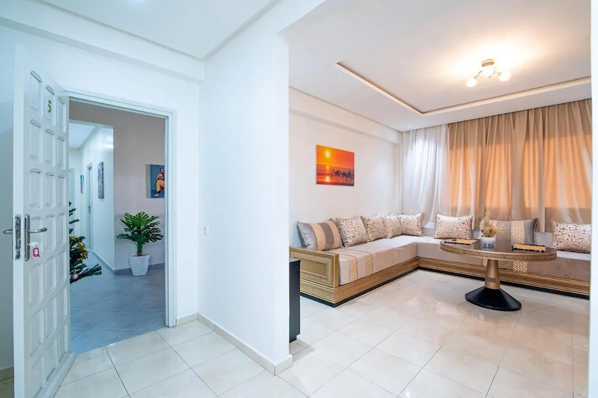 Steps From Top Attractions Apartement In Agadir Center